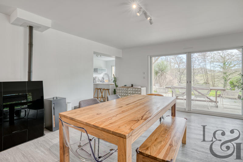 Maison - 180 m² - 6 pièces