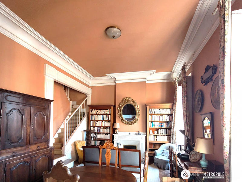 Appartement - 181 m² - 5 pièces