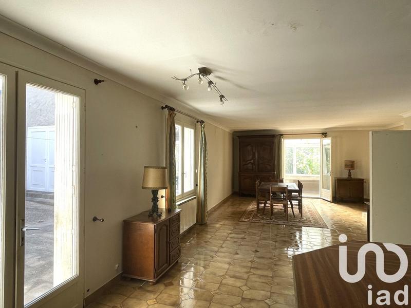 Maison - 197 m² - 8 pièces