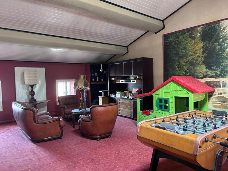 Maison - 318 m² - 8 pièces