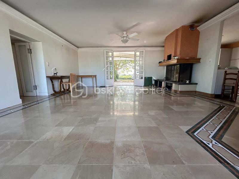 Propriété - 600 m² - 13 pièces