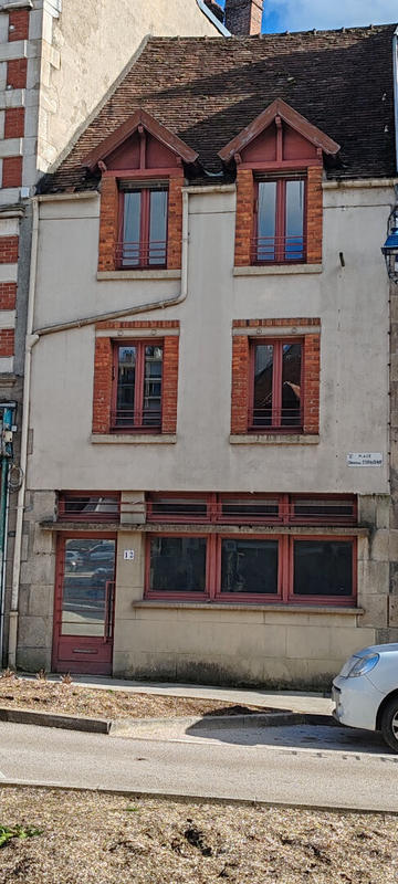 Maison - 85 m² - 4 pièces