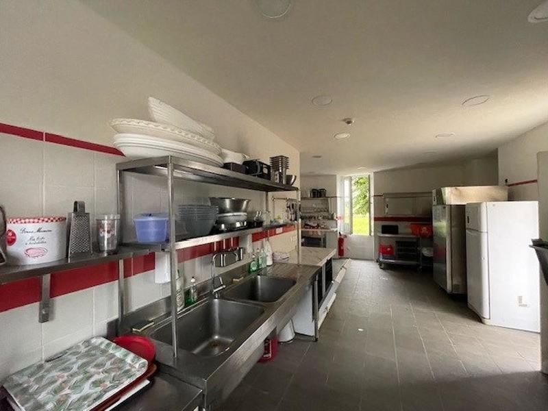 Propriété - 410 m² - 15 pièces