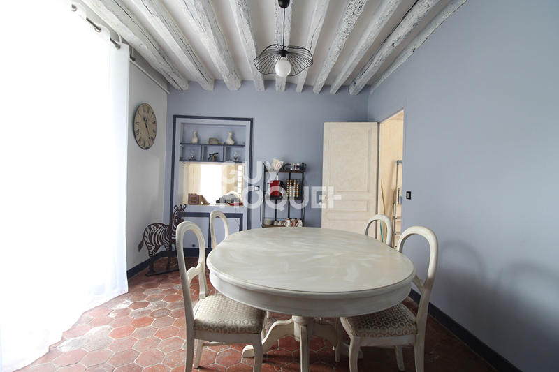 Maison - 271 m² - 7 pièces