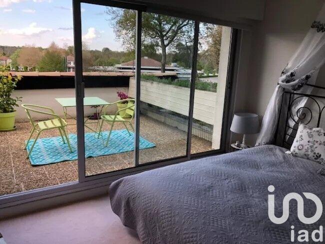 Maison - 280 m² - 9 pièces