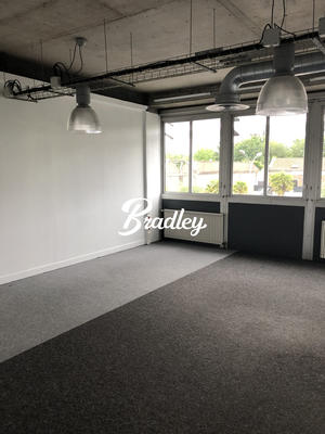 Bureau - 472 m²