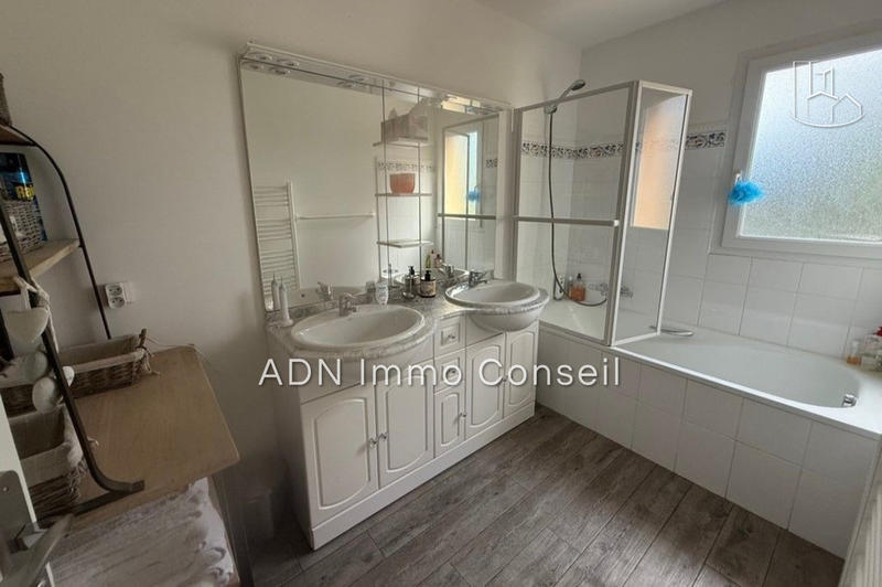 Maison - 94 m² - 4 pièces