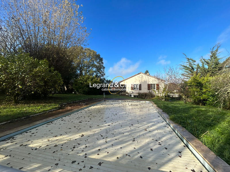 Maison - 200 m² - 8 pièces