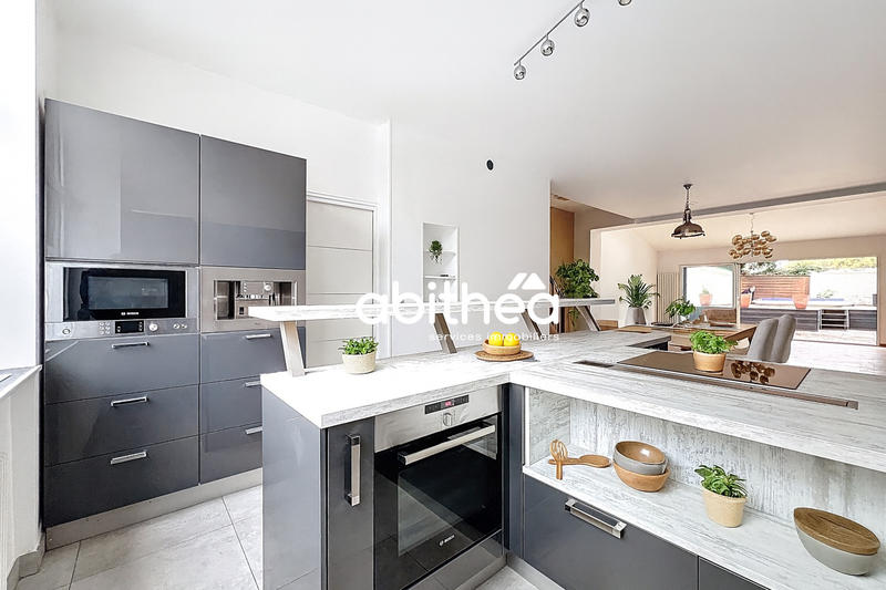 Maison - 152 m² - 8 pièces