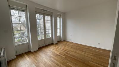 Appartement - 100 m² - 5 pièces