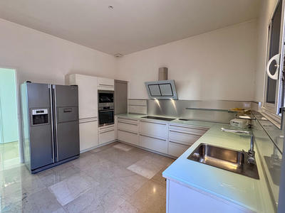 Villa - 213 m² - 5 pièces