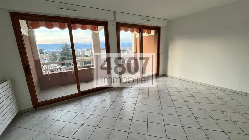 Appartement - 93 m² - 4 pièces