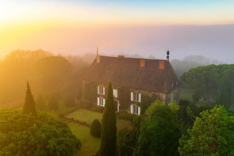 Château - 550 m² - 15 pièces