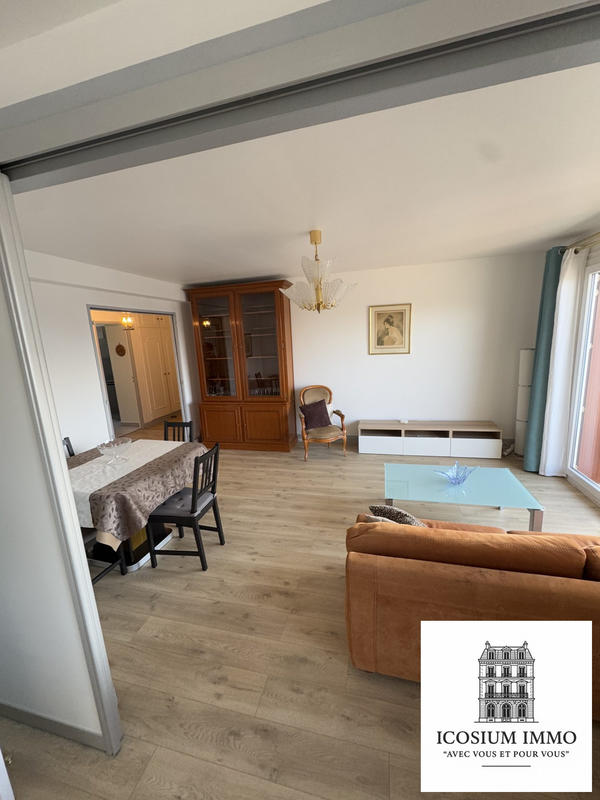 Appartement - 92 m² - 4 pièces