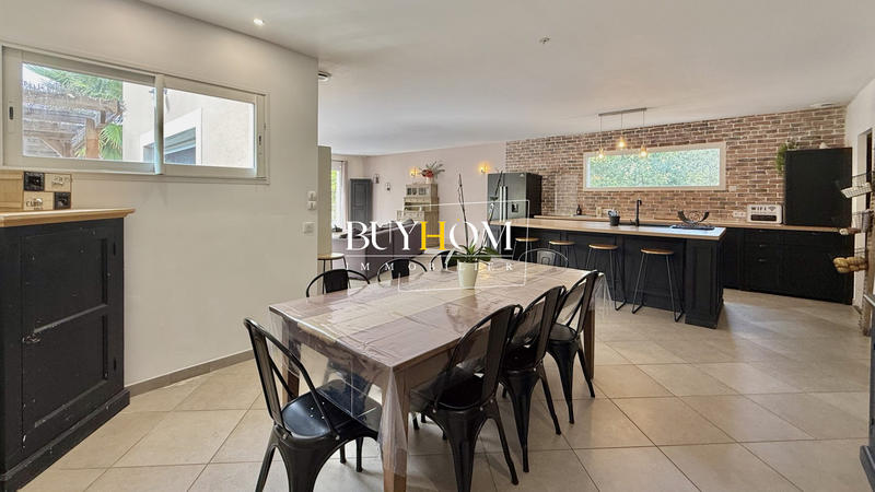 Maison - 164 m² - 6 pièces