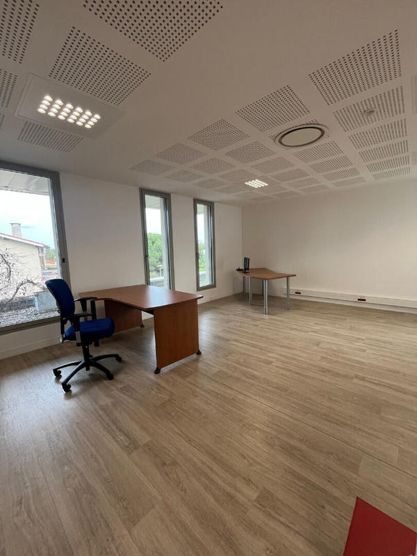 Bureau - 12 m² - 1 pièce