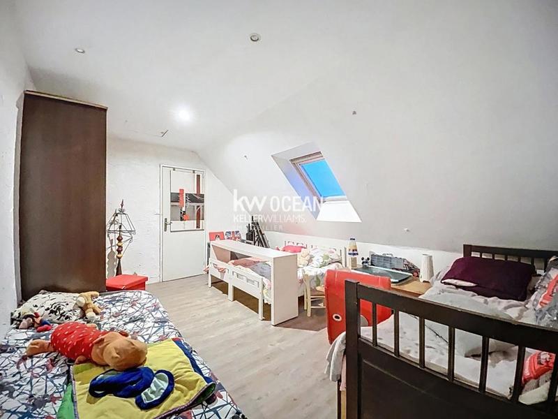 Maison - 176 m² - 8 pièces