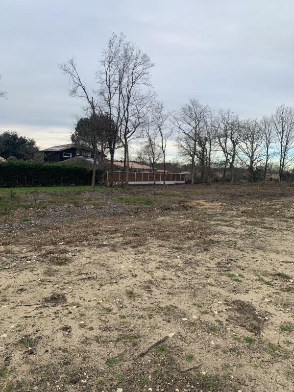 Terrain constructible - 600 m²