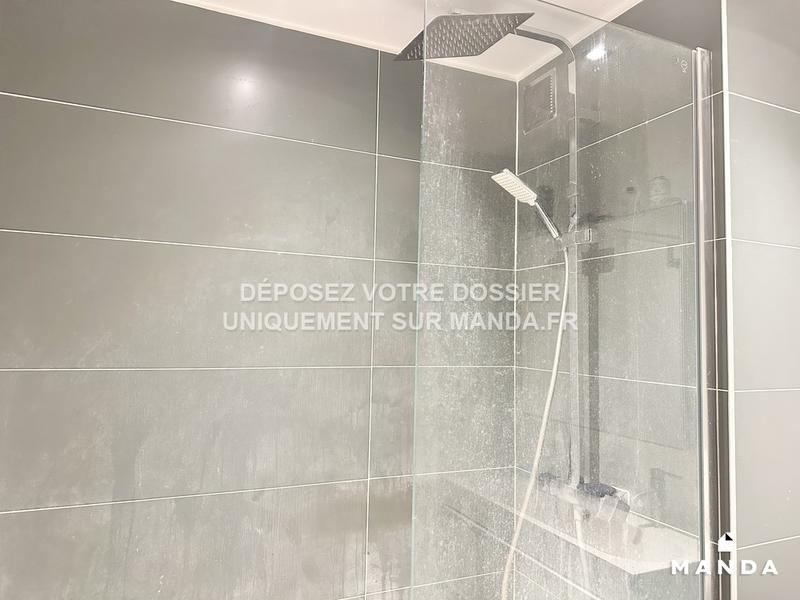 Chambre - 11 m² - 5 pièces