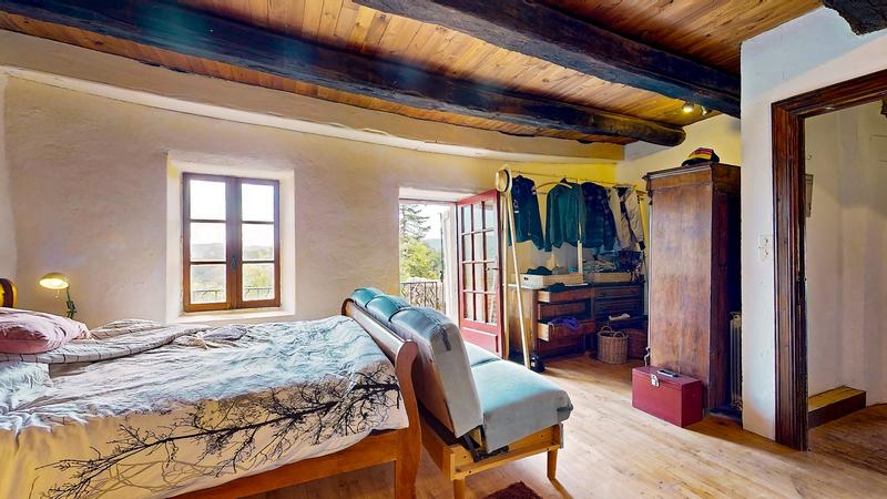 Maison - 240 m² - 4 pièces