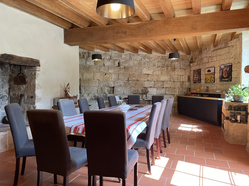 Maison de village - 523 m² - 10 pièces