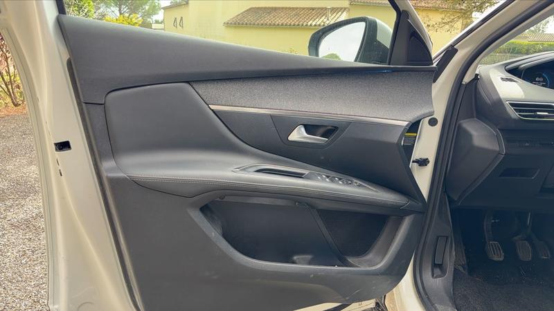 Peugeot 3008 1.2 PureTech 130 Allure Pack - Entretien constructeur