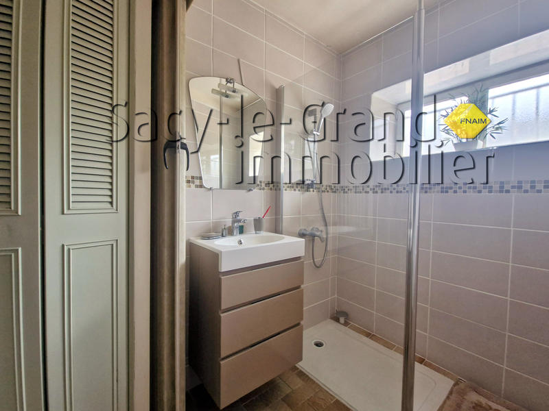 Maison - 180 m² - 8 pièces