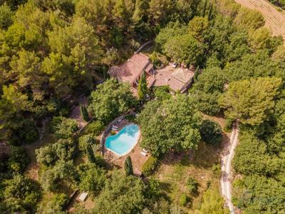 Villa - 12 251 m² - 7 pièces