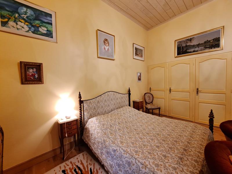 Maison - 406 m² - 9 pièces