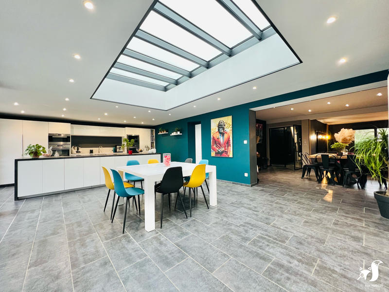 Maison - 198 m² - 7 pièces