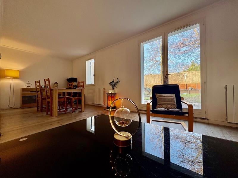 Maison traditionnelle - 93 m² - 5 pièces