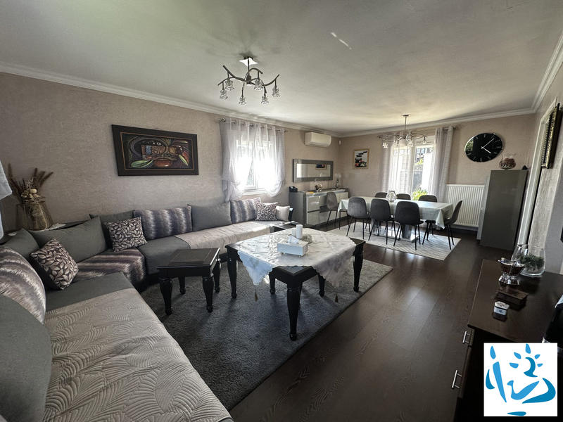 Maison - 123 m² - 6 pièces