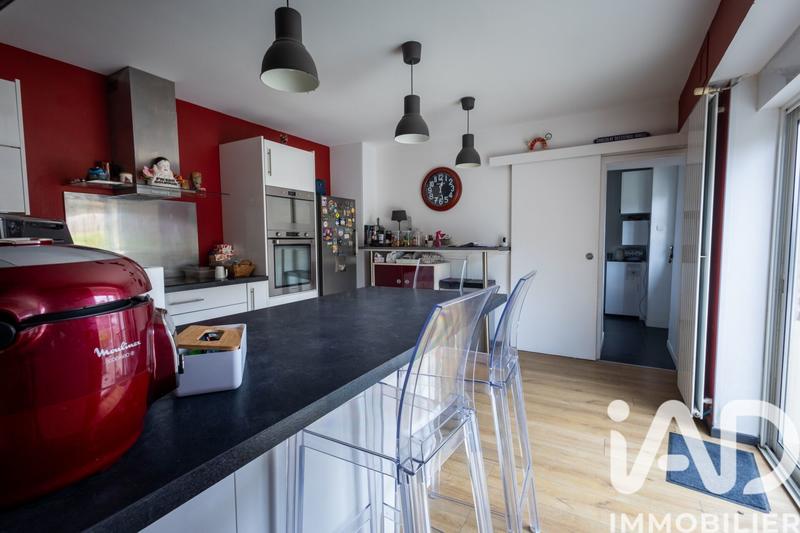 Maison - 260 m² - 8 pièces