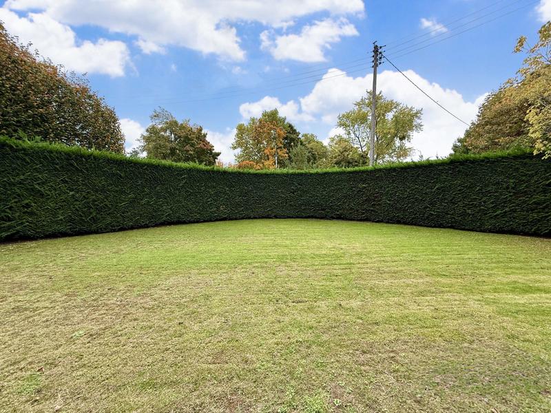 Maison ancienne - 216 m² - 8 pièces