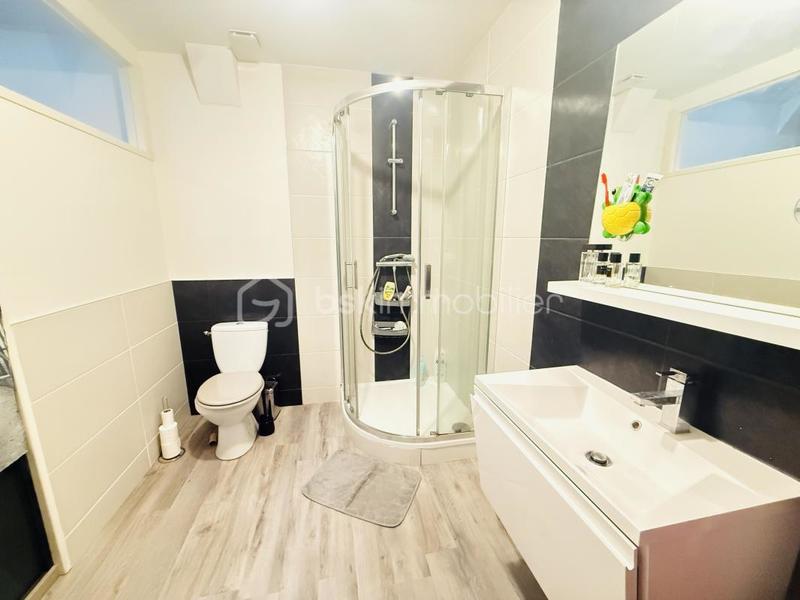 Longère - 296 m² - 6 pièces