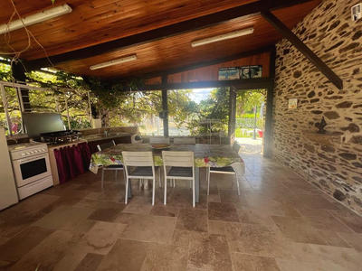 Maison - 210 m² - 8 pièces