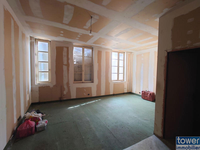 Maison - 350 m² - 10 pièces