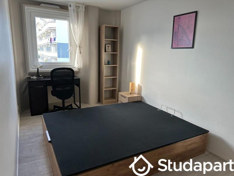 Chambre - 9 m² - 1 pièce