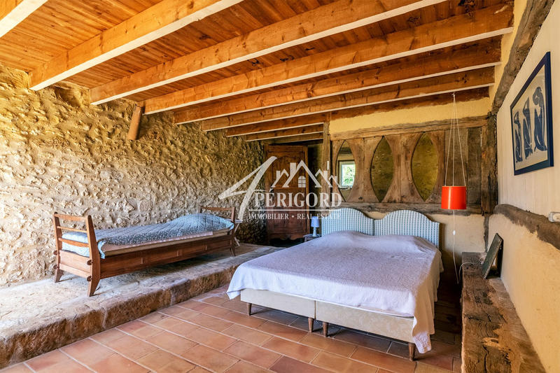 Maison ancienne - 350 m² - 10 pièces