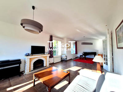 Maison - 199 m² - 6 pièces