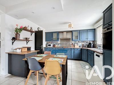 Maison - 140 m² - 5 pièces