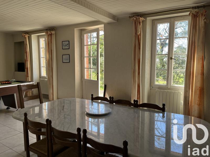 Maison - 310 m² - 11 pièces