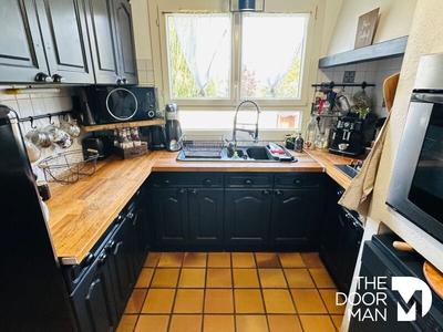 Maison - 205 m² - 8 pièces