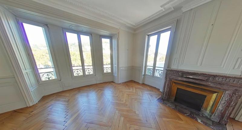 Appartement - 220 m² - 6 pièces