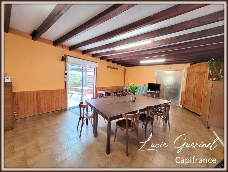 Maison - 195 m² - 7 pièces