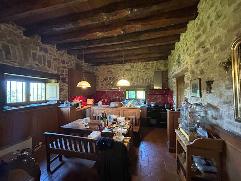 Demeure - 300 m² - 7 pièces