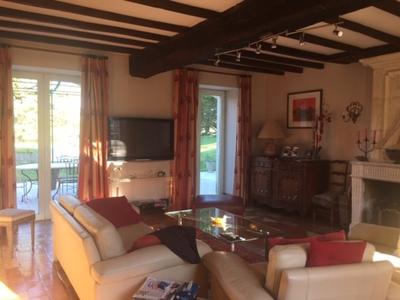 Maison - 320 m² - 12 pièces