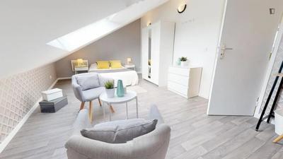 Chambre - 18 m² - 3 pièces