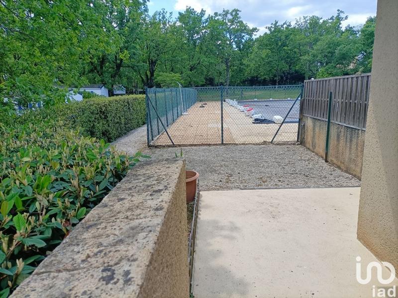 Local commercial - 25 000 m²