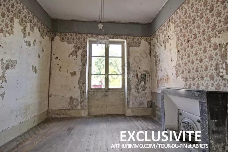 Maison - 212 m² - 10 pièces